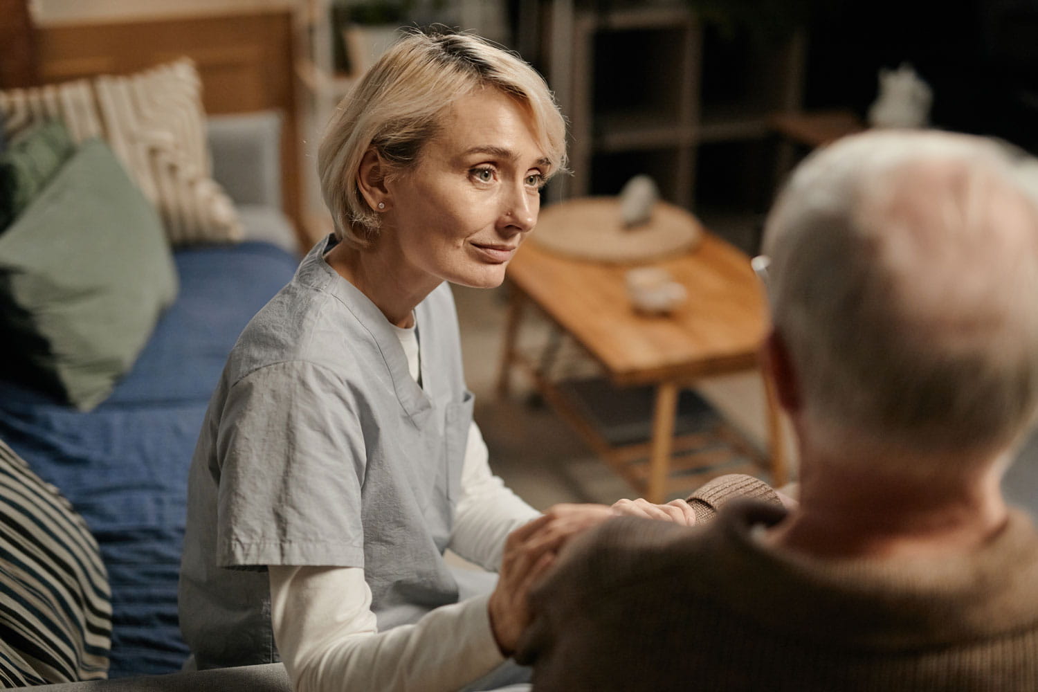 Pflegeleistungen Übersicht Schweiz Familie Betreuung